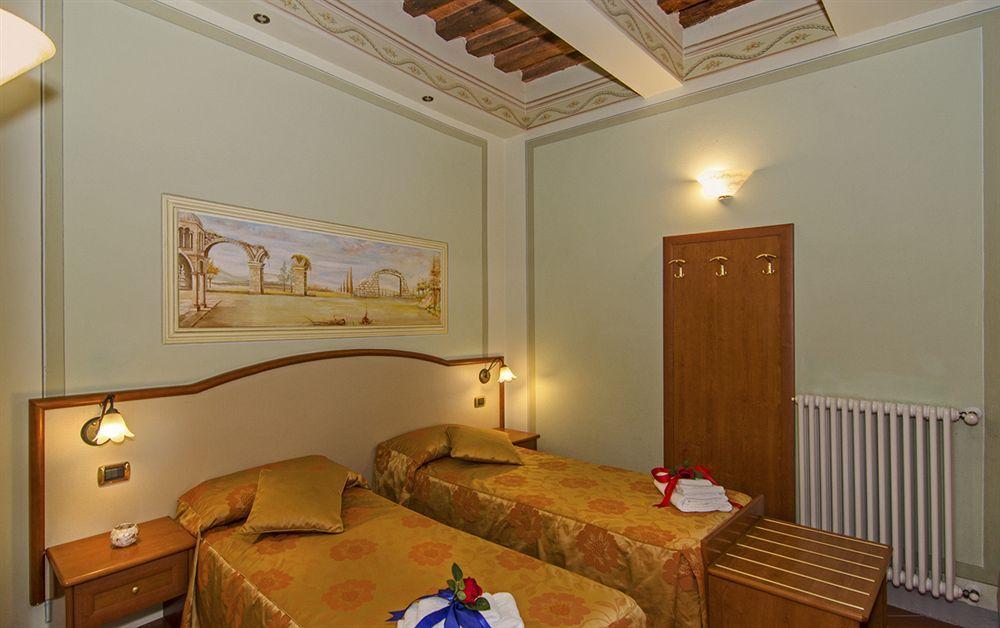 Dimora Dei Guelfi Luxury Rooms ルッカ エクステリア 写真