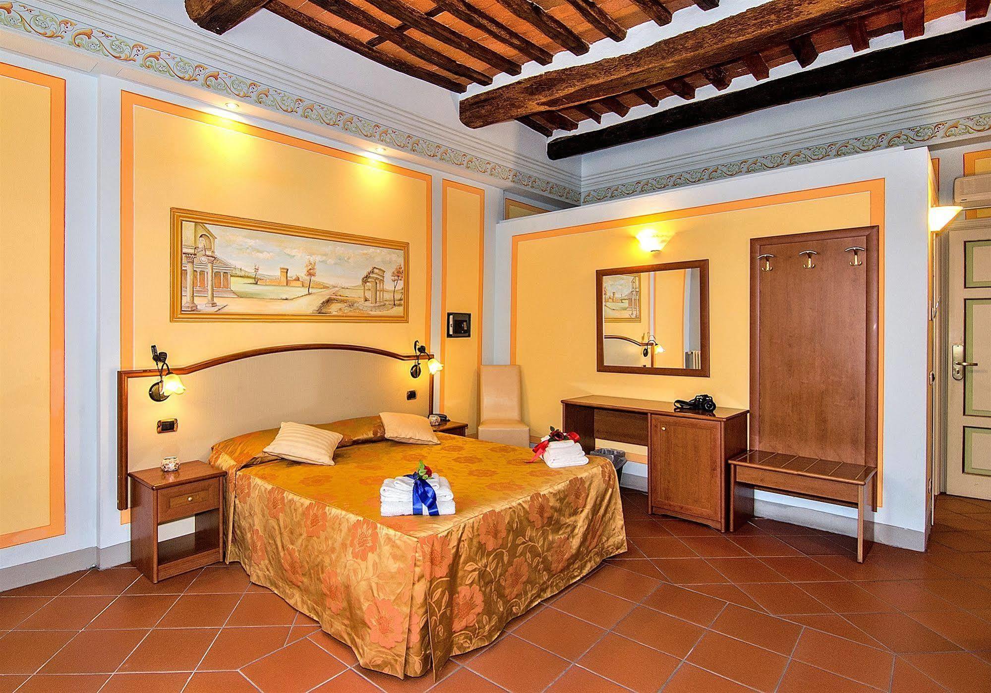 Dimora Dei Guelfi Luxury Rooms ルッカ エクステリア 写真