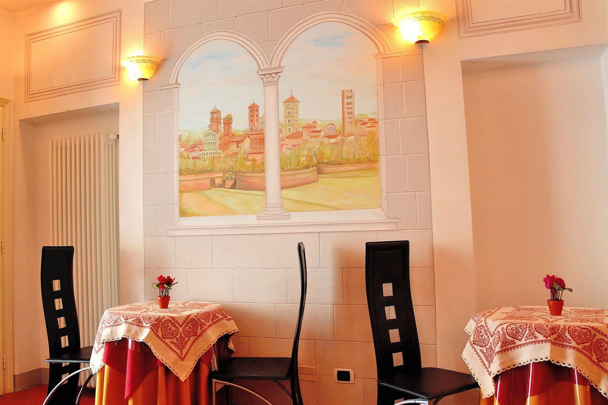 Dimora Dei Guelfi Luxury Rooms ルッカ エクステリア 写真